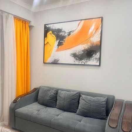 2-Х Комнатная В Золотом Квадрате Apartment Алма Ата Екстериор снимка
