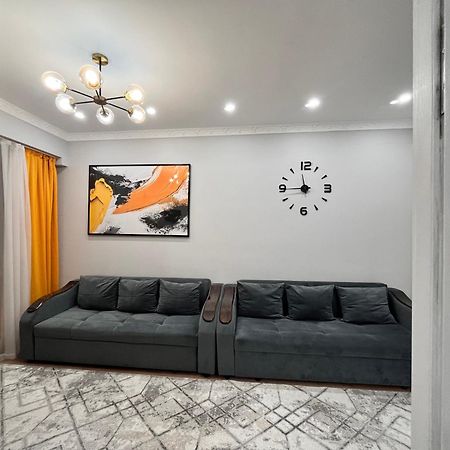 2-Х Комнатная В Золотом Квадрате Apartment Алма Ата Екстериор снимка
