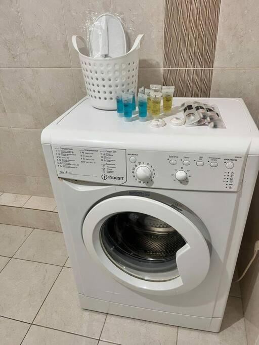 2-Х Комнатная В Золотом Квадрате Apartment Алма Ата Екстериор снимка