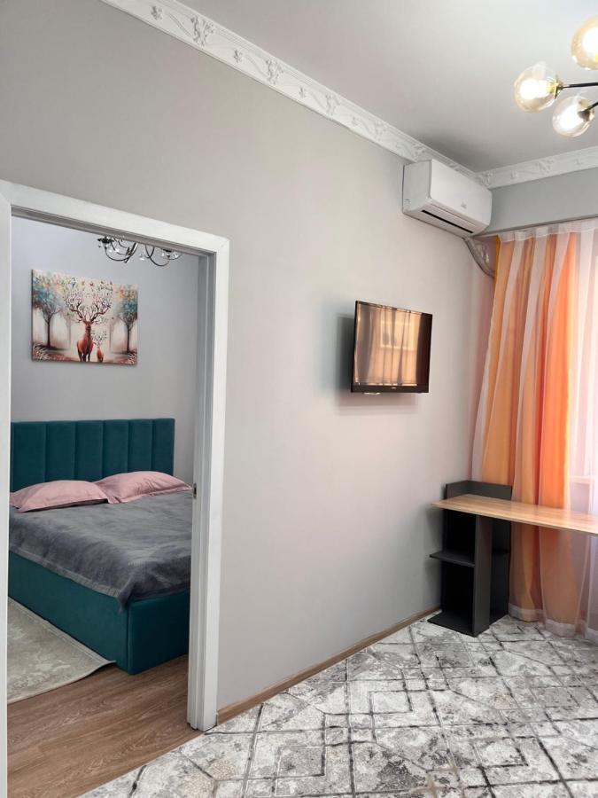 2-Х Комнатная В Золотом Квадрате Apartment Алма Ата Екстериор снимка